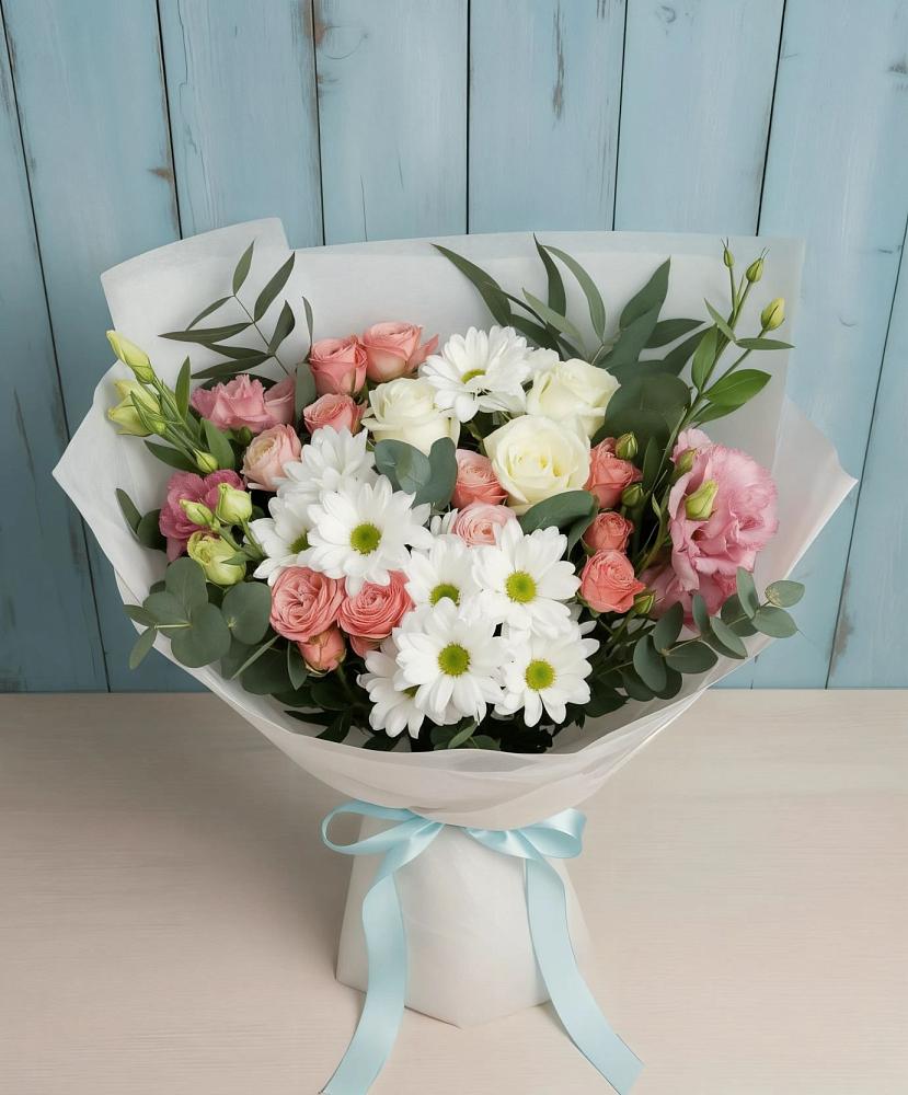 Букет цветов из: Розы, Лизиантусы и Хризантемы в Первомайске