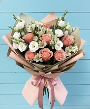 Букет цветов из:  Розы, Альстромерии и Лизиантусы #REPLACE_PRED# Первомайске