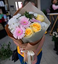 Букет цветов из:  Герберы, Розы и Хризантемы в Первомайске