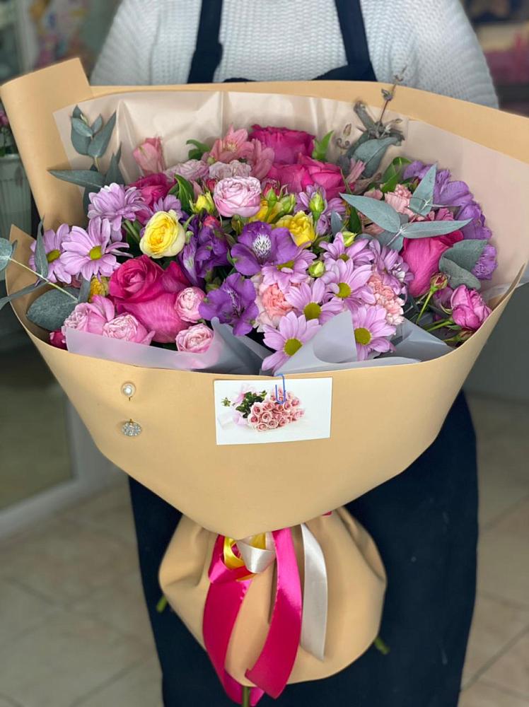 Букет цветов из: Хризантемы, Гвоздики и Альстромерии в Первомайске