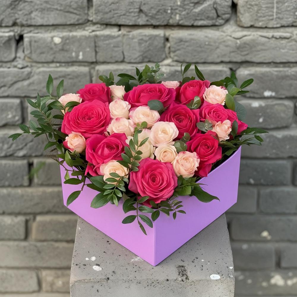 Цветочная композиция из Розы в коробке в Первомайске