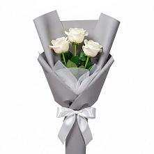 Букет 3 белые розы в Первомайске