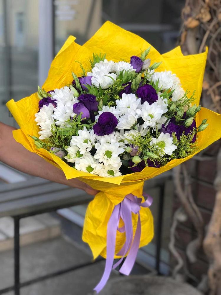 Букет цветов из: Ирисы, Хризантемы и Ромашки в Первомайске