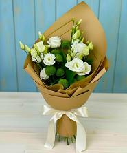 Букет цветов из:  Хризантемы и Лизиантусы в Первомайске