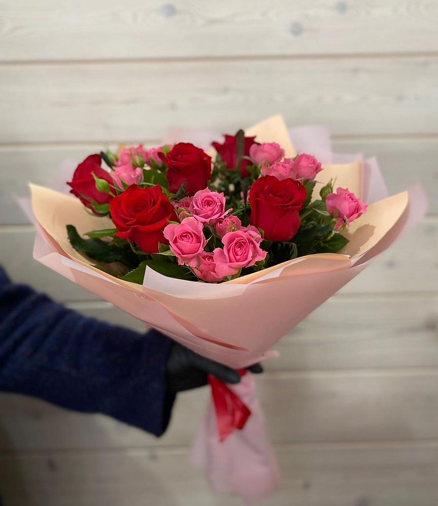 Букет цветов из: Розы в Первомайске