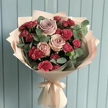 Букет цветов из:  Гвоздики и Розы в Первомайске