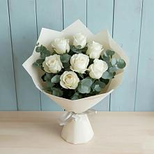 Букет Белые розы в Эвкалипте в Первомайске