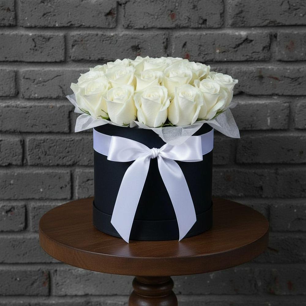 Цветочная композиция из Розы в шляпной коробке в Первомайске