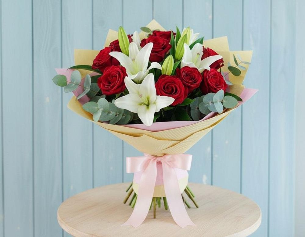 Букет цветов из: Лилии и Розы в Первомайске